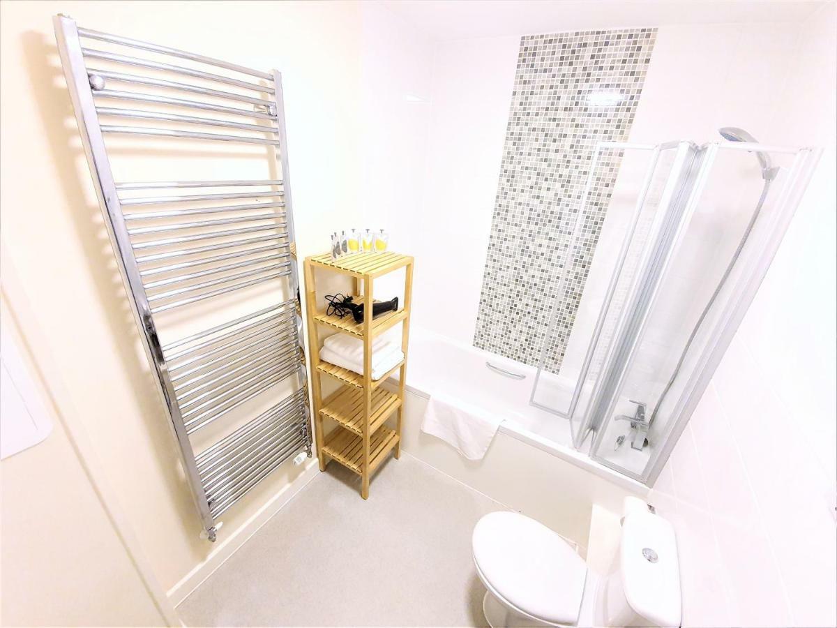 Salford Holiday Apartment Manchester Exterior foto